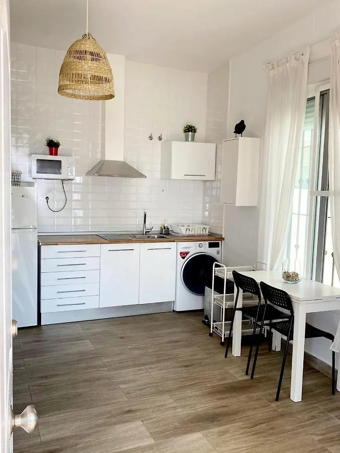 Beachfront Two-Bedroom Apartment In פואנגירולה