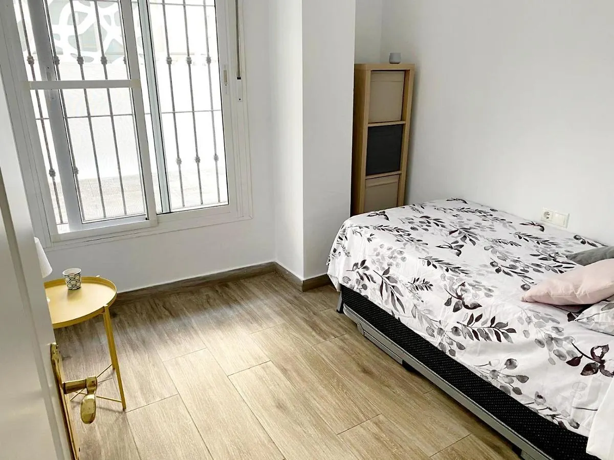 Beachfront Two-Bedroom Apartment In פואנגירולה